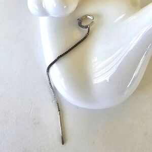 👂FREE Add-On "C" Initial Thread Chain Earring